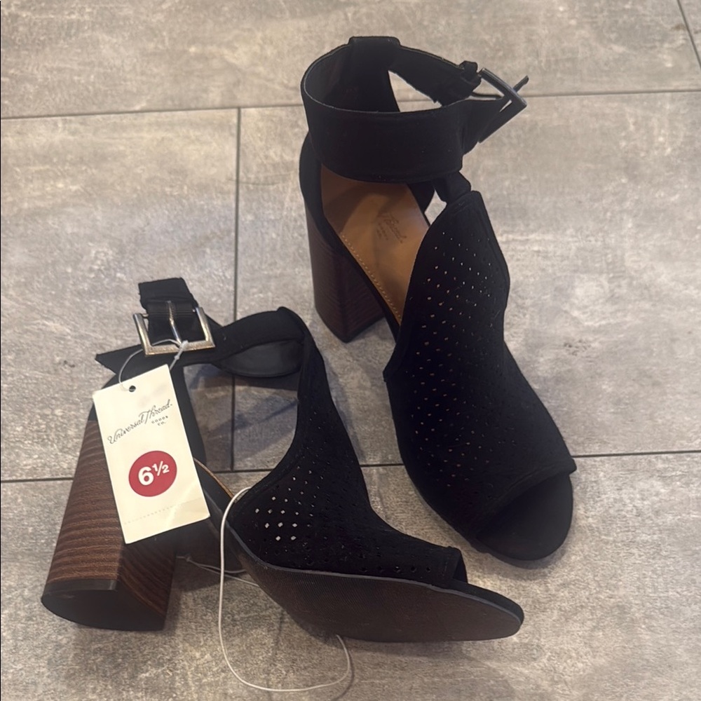 Universal Thread Black Heeled Boots with Perforated Detailing and Side Slits